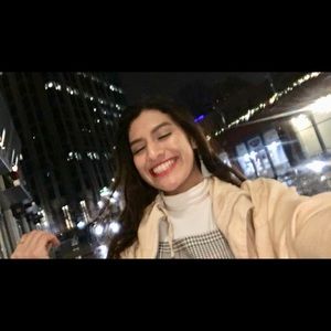 Meet your Posher, Laura